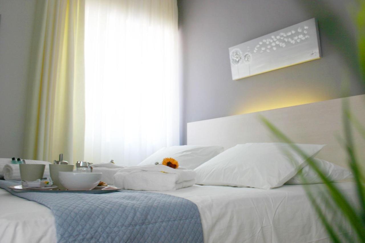 Socrates By Heloni Apartments Atenas Exterior foto